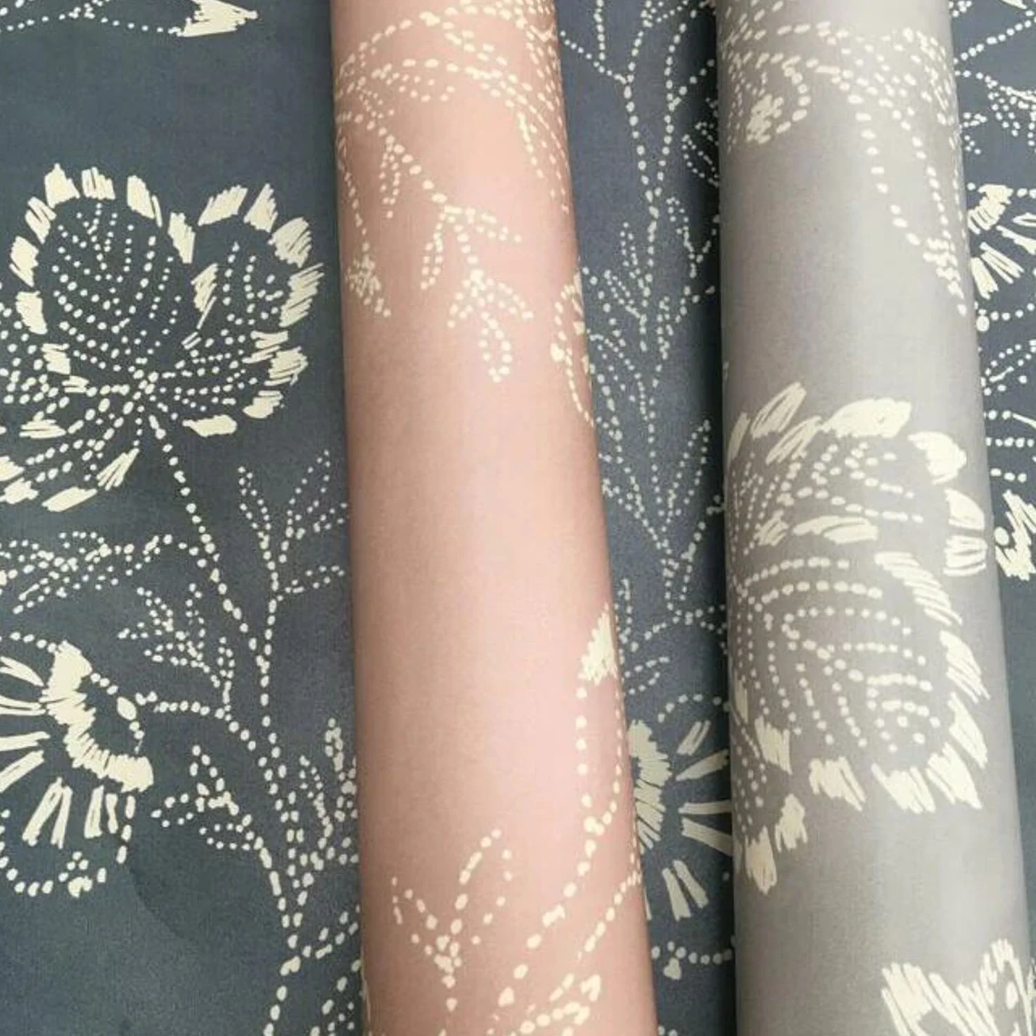 Barbier Navy Wallpaper - Image 3