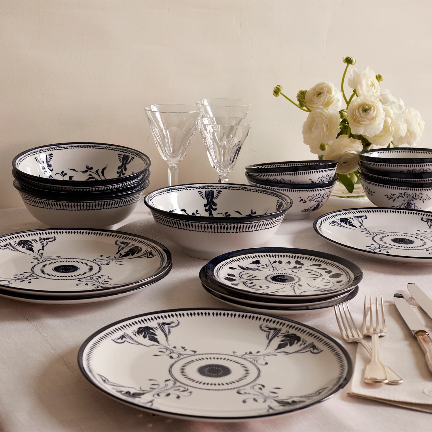 Bruges Porcelain Large Bowl, Set of 4 - Image 3