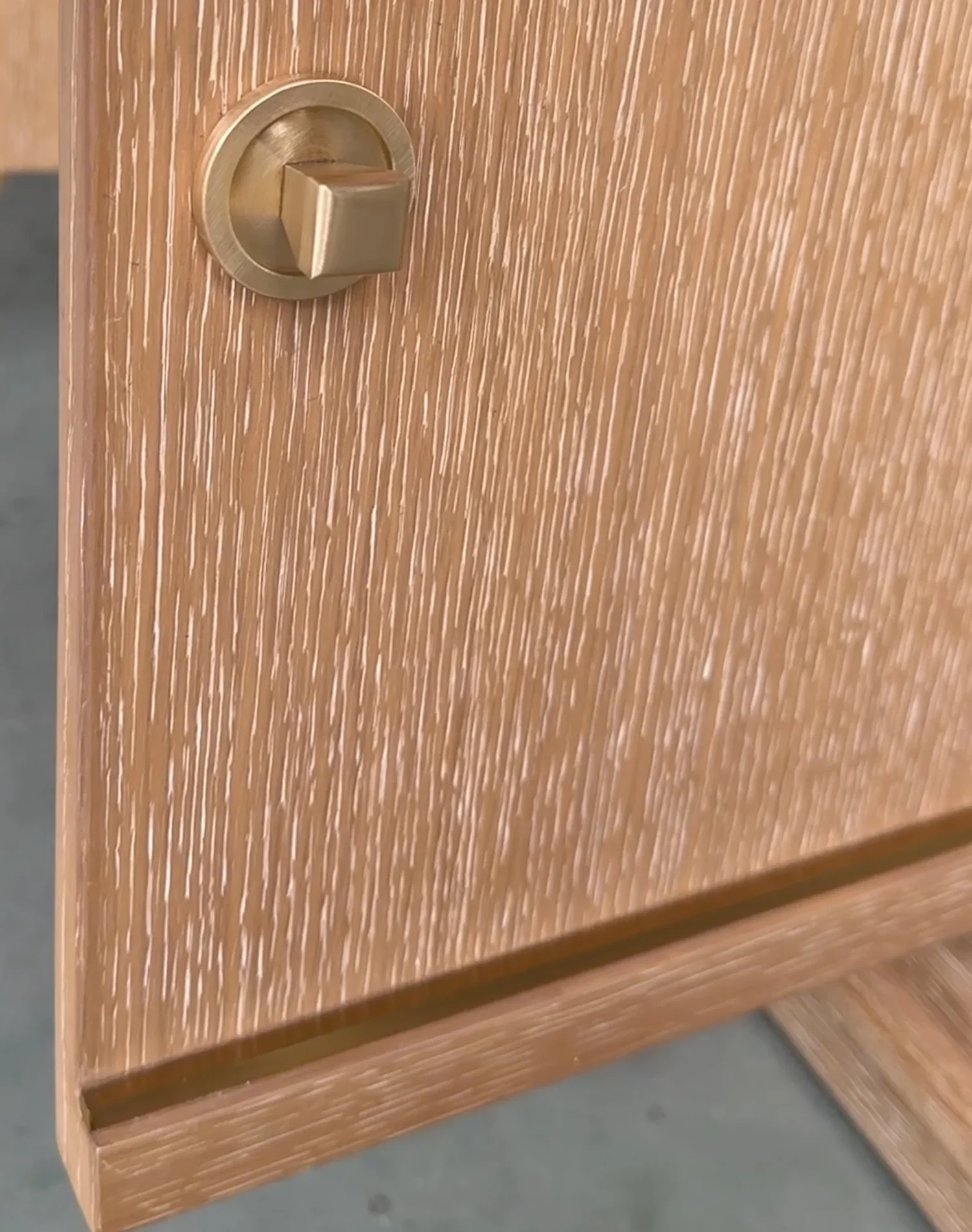 Corvaux Credenza - Image 7