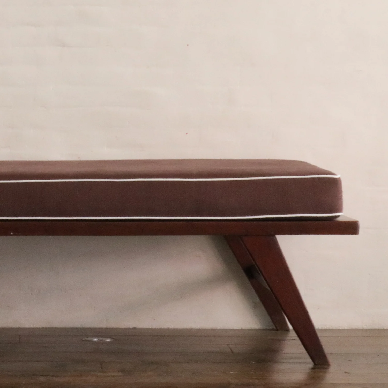 Day bed by Pierre Jeanneret (ca. 1950-1959) - Image 7