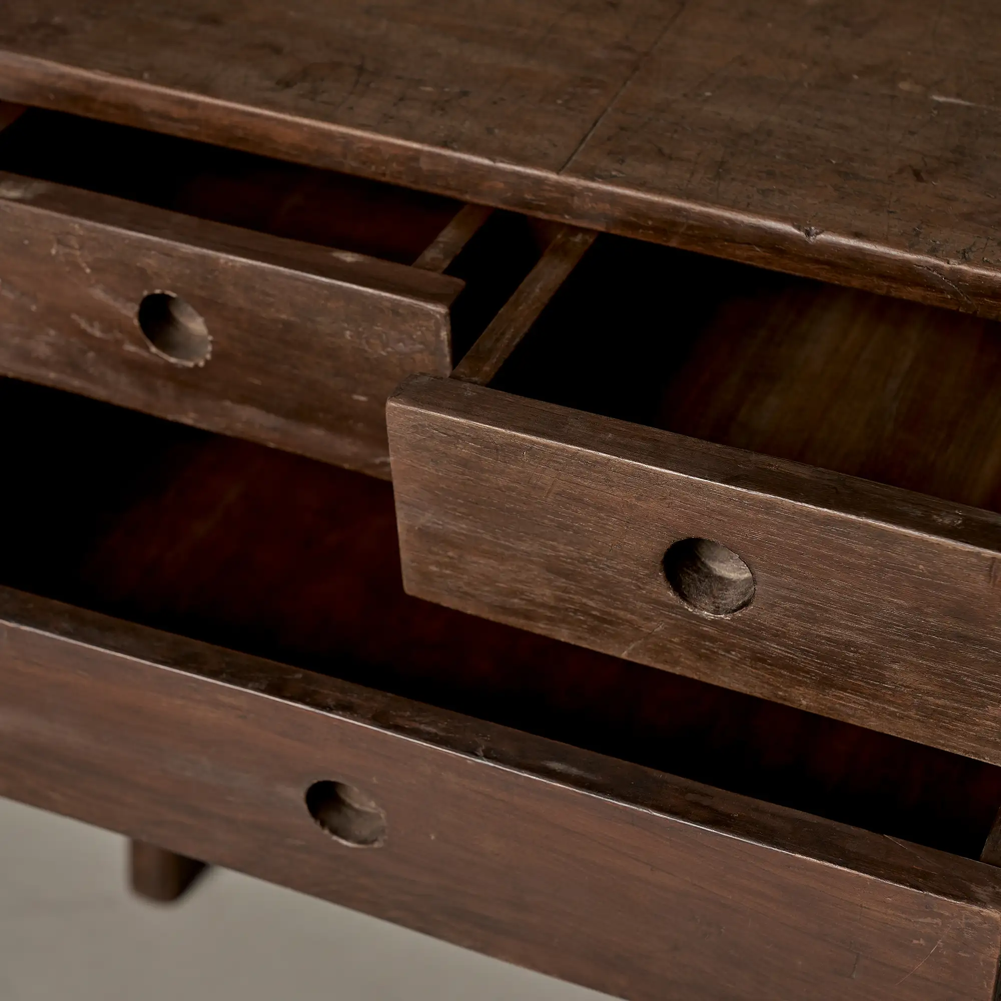 Pierre Jeanneret Pedestal Unit, High Court, Chandigarh, 1961 - Image 3