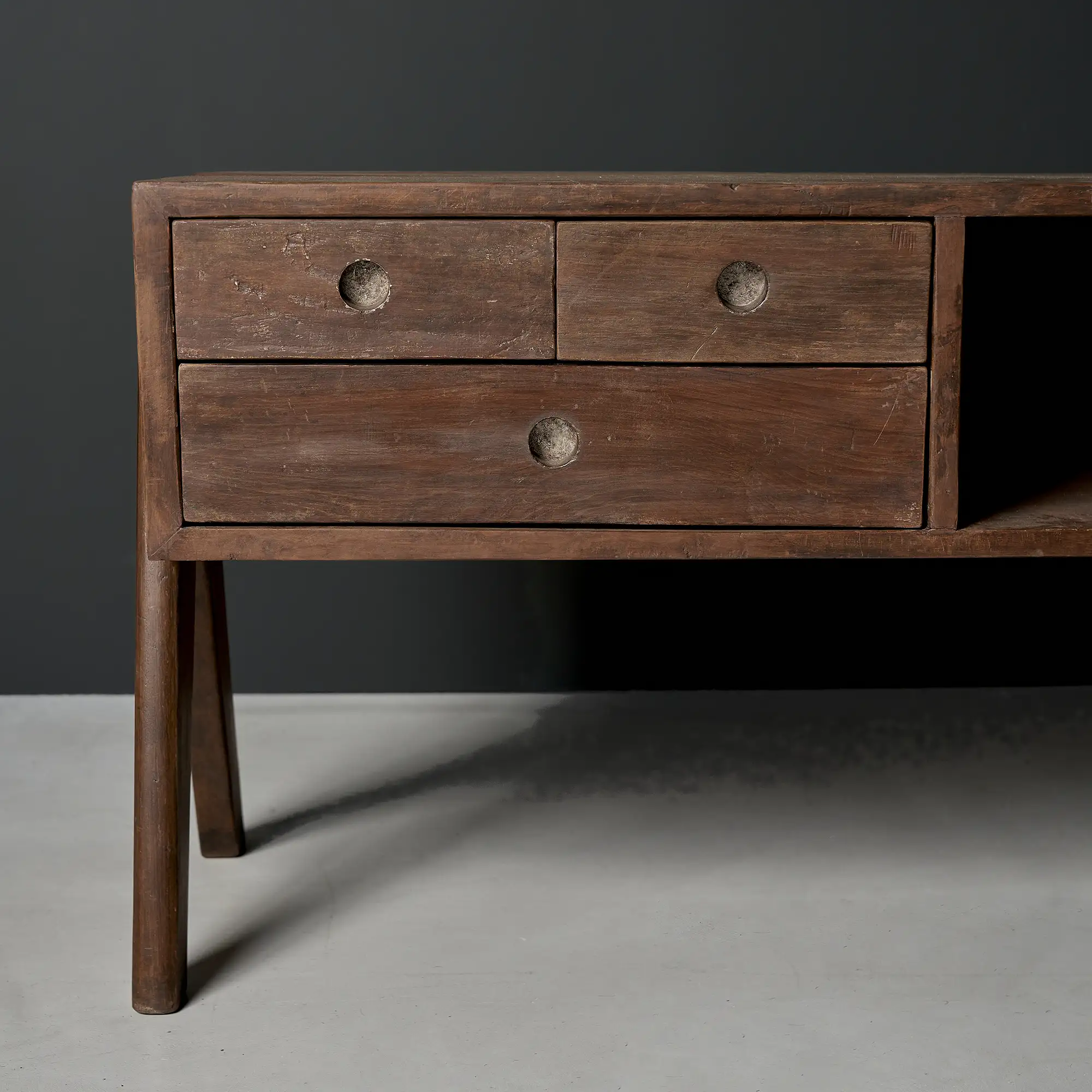 Pierre Jeanneret Pedestal Unit, High Court, Chandigarh, 1961 - Image 4
