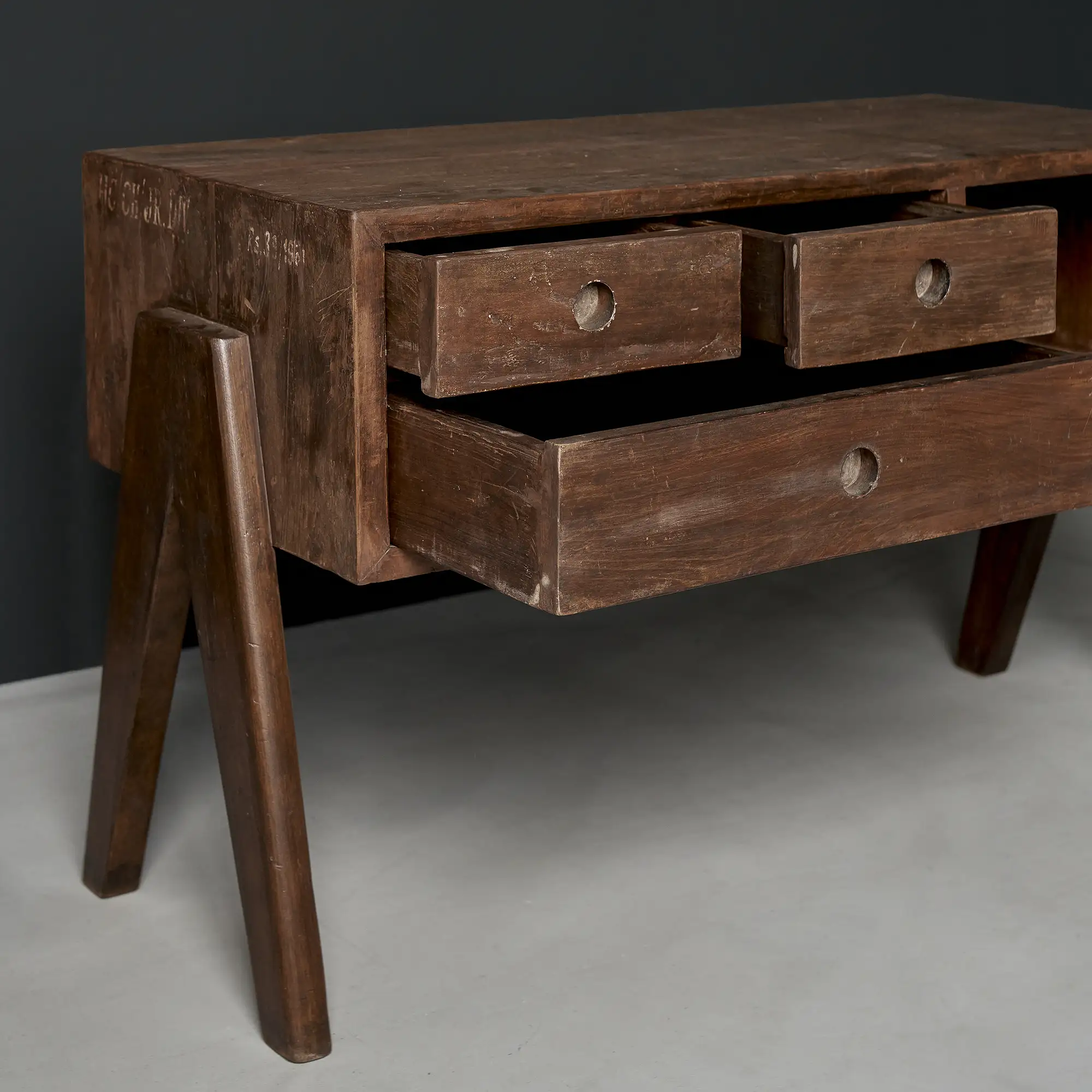 Pierre Jeanneret Pedestal Unit, High Court, Chandigarh, 1961 - Image 6