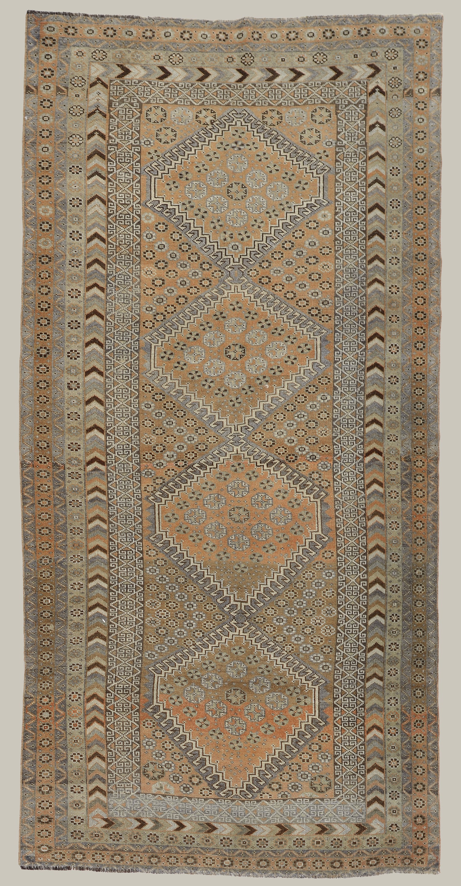 Vintage 1960's Northwest Persia Serab rug - 4'5" x 8'11" - Image 5