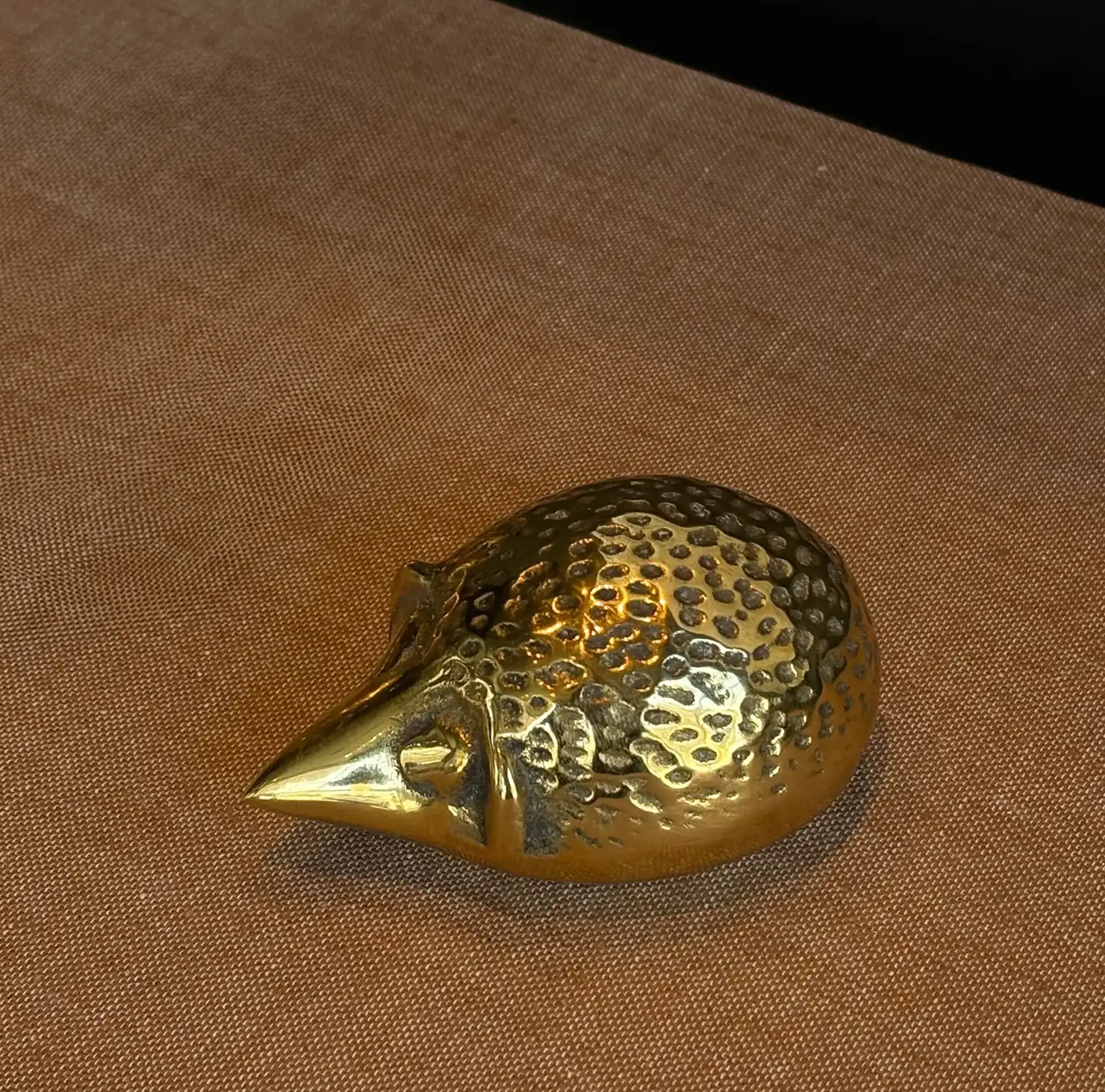 Vintage MCM brass hedgehog figure, By Seiden - Image 3